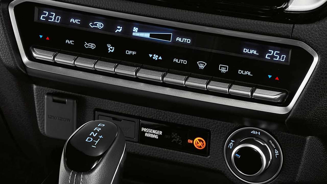 Isuzu HVAC Control Module